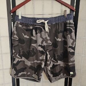 Vuori Shorts - Black and Gray Size Large